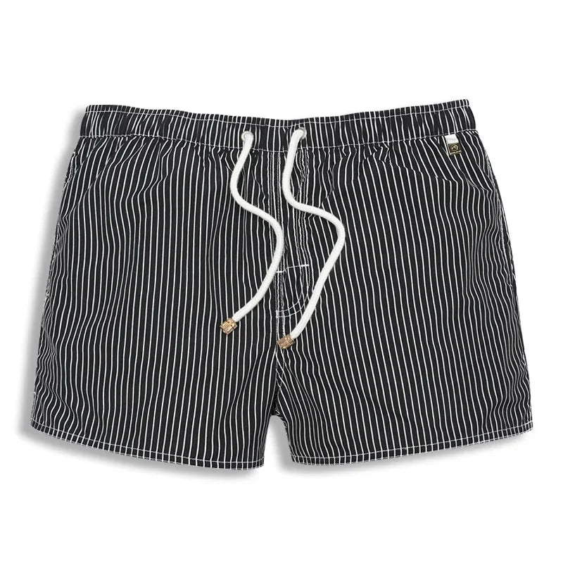 Bañador corto para hombre, estilo casual veraniego, con estampado de rayas para la playa.