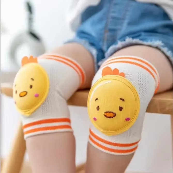 Rodilleras infantiles elásticas con estampados de animales. Protección antigolpes para niños activos.