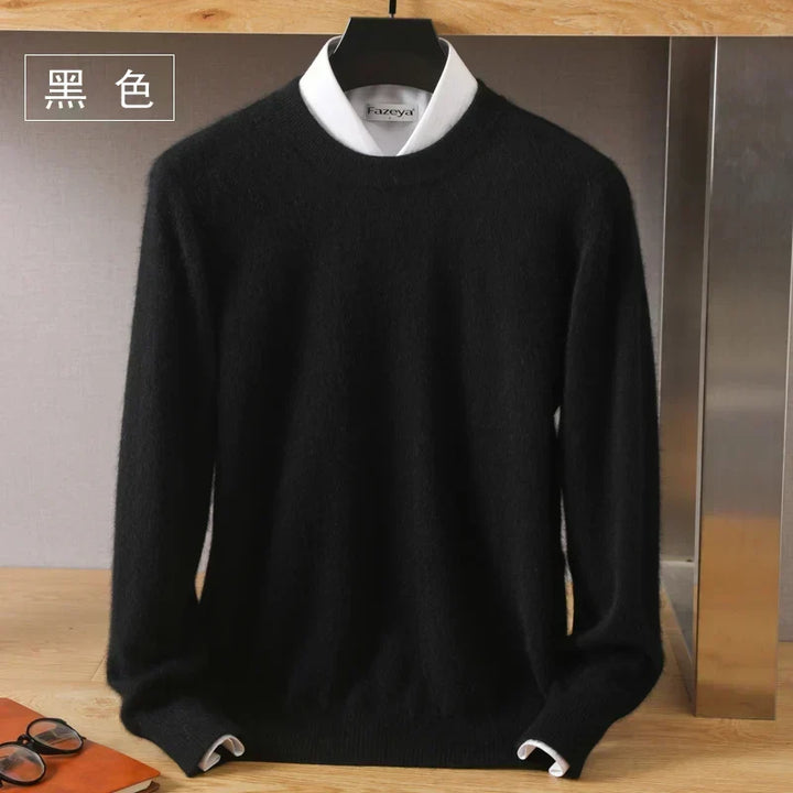 Suéter de cuello redondo para hombres, cálido y elegante en color negro.