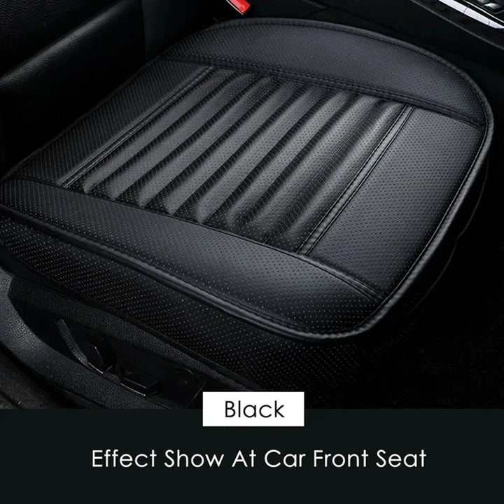 Detalle de funda de asiento de coche universal, antideslizante y transpirable, ideal para proteger y renovar el interior del automóvil.
