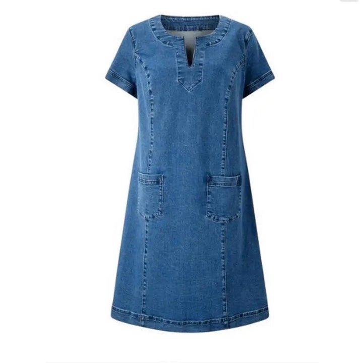 Vestido de denim para mujer, moderno y versátil con bolsillos. Ropa femenina suave, ideal para día a día.