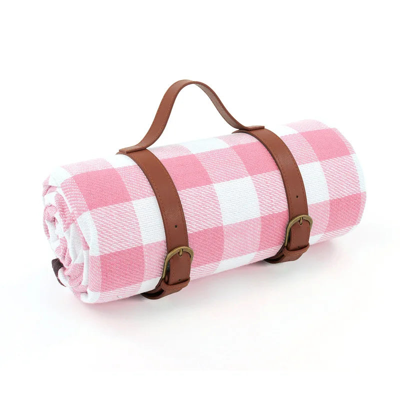 Manta de picnic grande y familiar, con superficie suave e impermeable para máximo confort en exteriores.