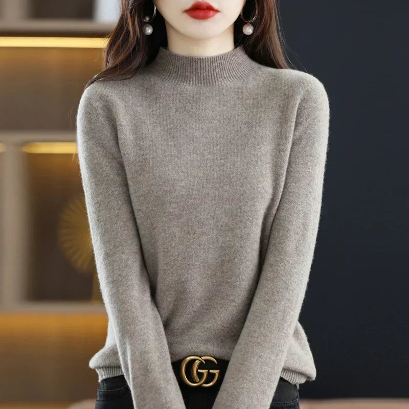 Suéter de punto suave para mujer, cálido y elegante. Ideal para comodidad en invierno.