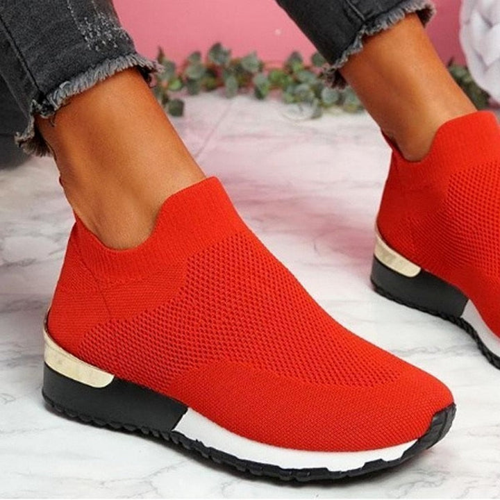 Calzado slip-on versátil para mujer, perfecto para uso casual, viajes y el verano.