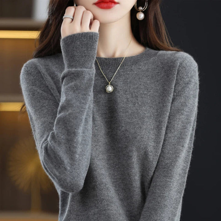 Suéter de mujer elegante y cómodo, ajuste ceñido, cuello redondo, ideal para el día a día.