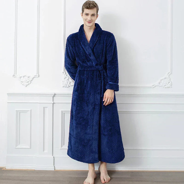 Albornoz unisex térmico, extralargo y con cinturón para un ajuste cómodo.