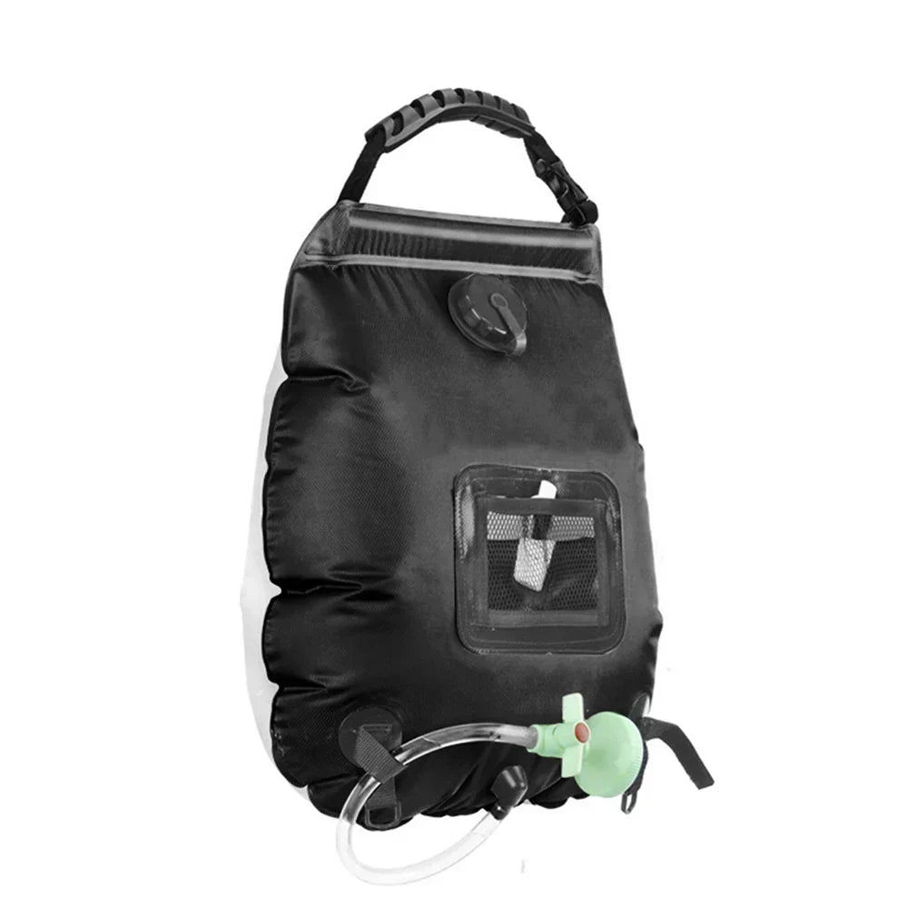 Ducha de camping 20L con panel solar para calentar agua, ideal para ducha caliente en cualquier viaje.