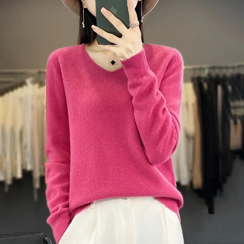 Confortable suéter de mujer cuello V, diseño moderno para el día a día.