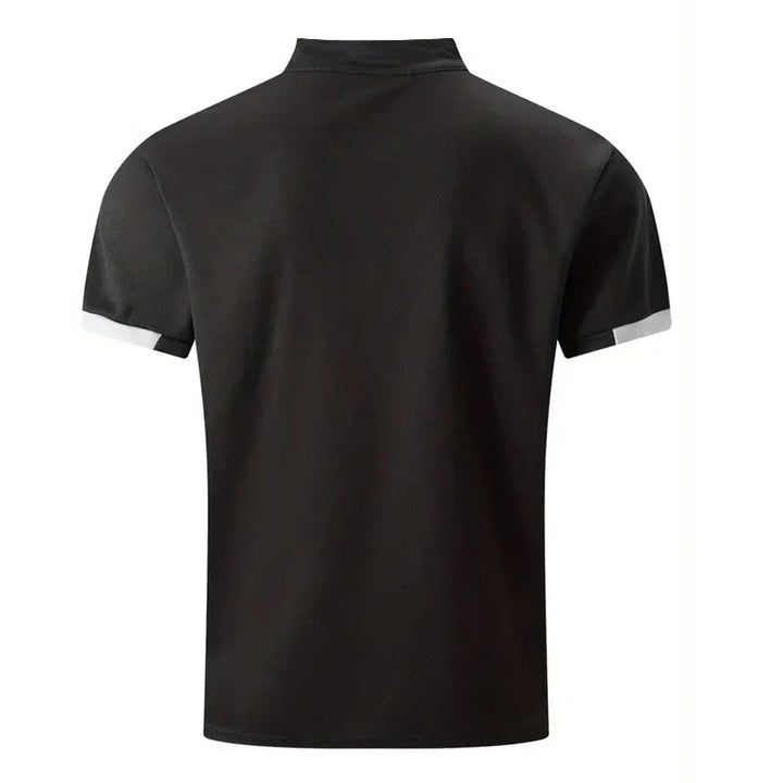 Polo moderno de hombre, corte elegante con cuello mao y botones. Ideal para look casual de verano/primavera.