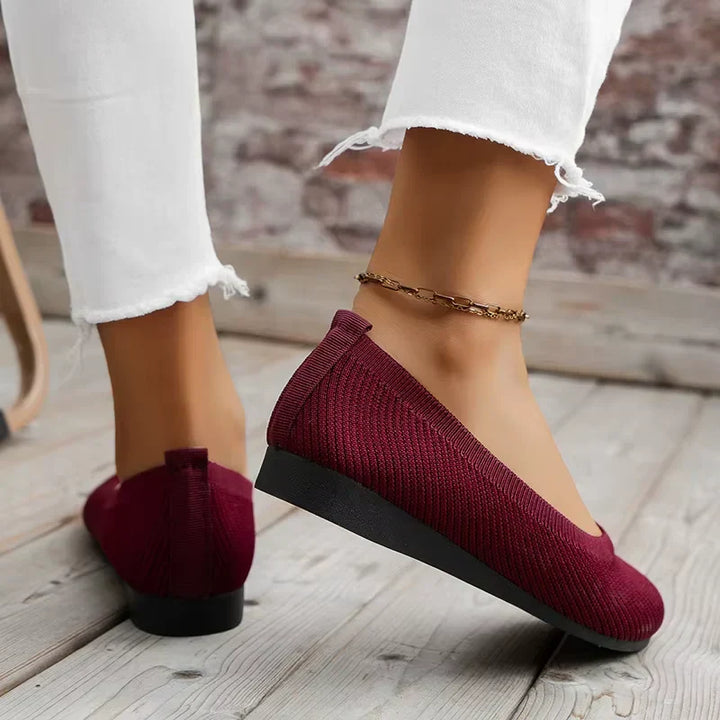 Suela antideslizante de zapatillas de mujer, para mayor tracción y seguridad en cada paso. Ligeras y cómodas.