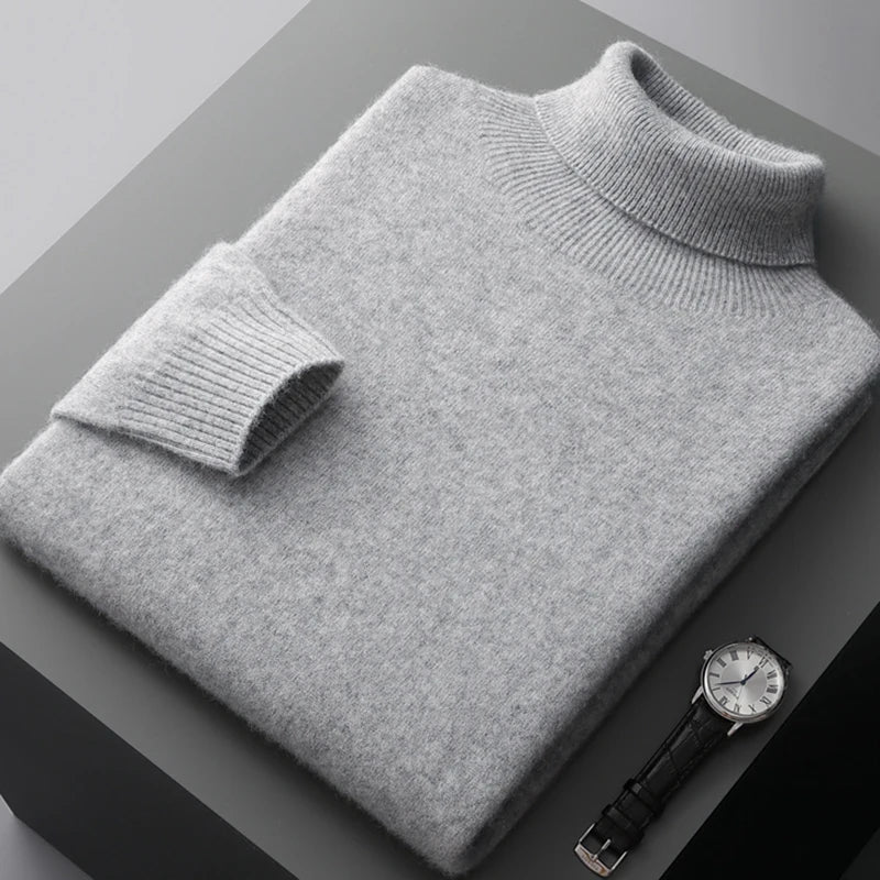 Suéter para hombre de tejido suave, ligero y duradero. Manga larga y cuello alto para un confort invernal elegante.