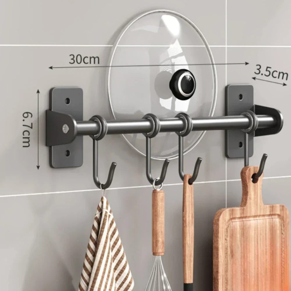 Accesorio de cocina negro mate de acero, organizador colgante con ganchos para tener tus utensilios siempre a mano.