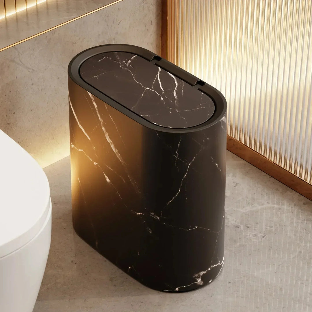 Cesto de basura compacto estilo mármol nórdico, ideal para baños, cocinas u oficinas pequeñas.