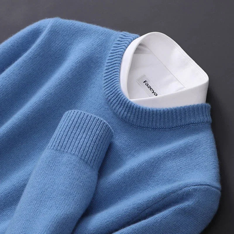 Suéter de punto para hombre, diseño clásico y cómodo. Perfecto para looks de invierno elegantes masculinos.