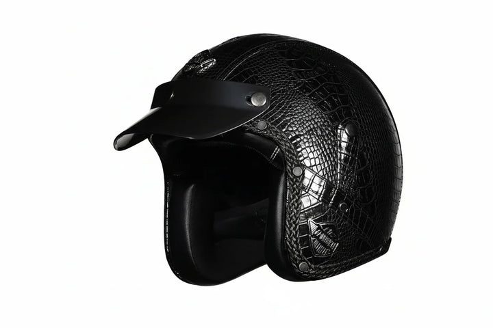 Casco moto retro, abierto, con detalles en piel sintética y homologación DOT para seguridad total.