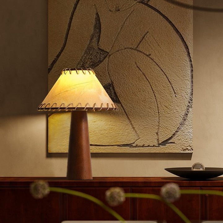 Lámpara de mesa LED con base de madera natural, diseño wabi-sabi, ideal para iluminación de estilo japonés.