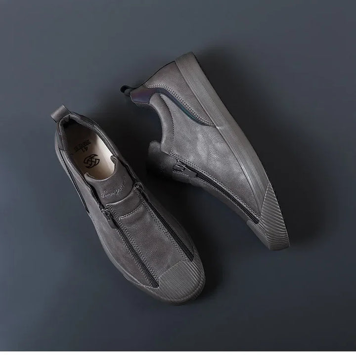 Zapatillas casuales modernas para hombre, confort diario, estilo urbano y versátil para primavera.