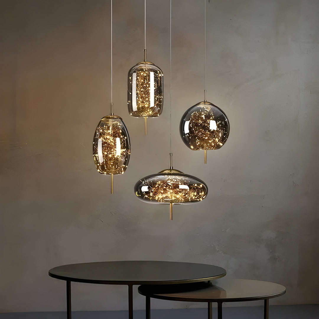 Lámpara colgante LED moderna con diseño de estrellas, ideal para sala de estar.