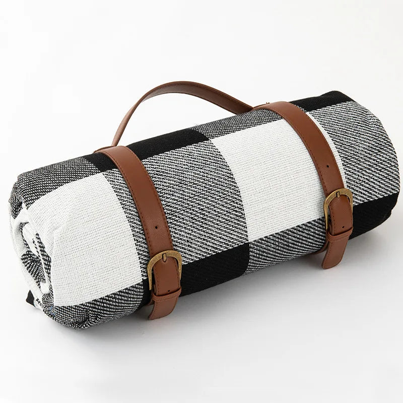 Patrón de cuadros de manta de picnic impermeable, ideal para añadir estilo a tus salidas al exterior.