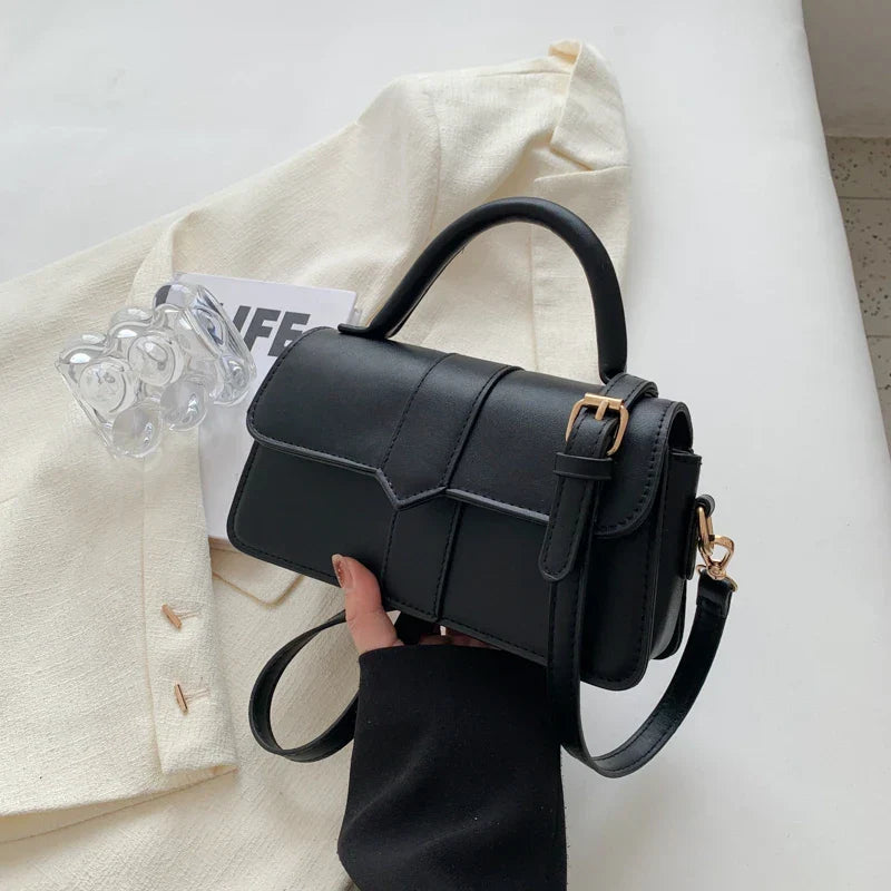 Accesorio de moda imprescindible: bolso de hombro elegante y funcional para la mujer moderna.