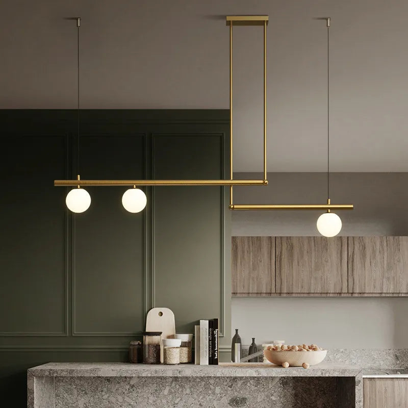 Decora con estilo: lámpara colgante moderna de cristal y metal para ambientes minimalistas.