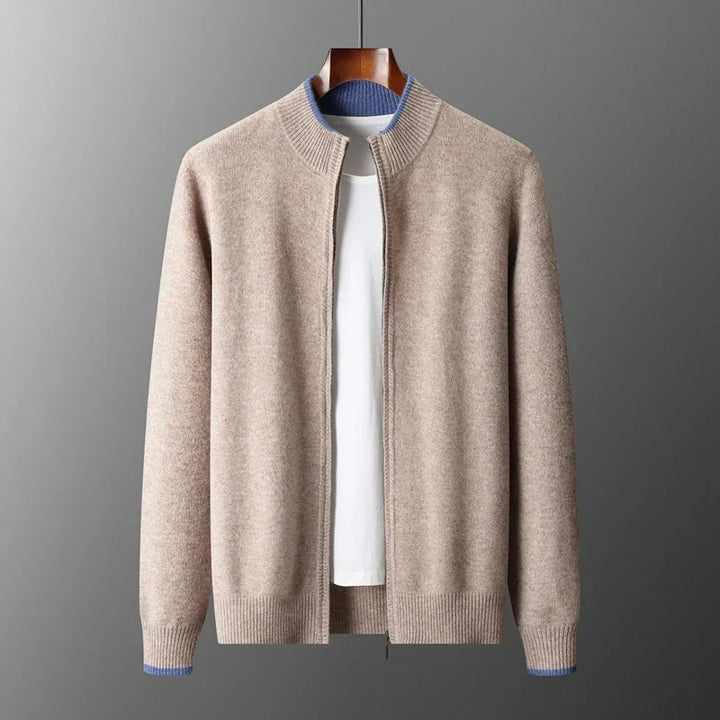 Cárdigan casual hombre, cremallera frontal y cuello alto. Ropa cómoda de invierno. Estilo versátil.