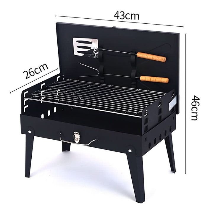 Parrilla de camping de acero, lista para tus asados y barbacoas en la naturaleza.
