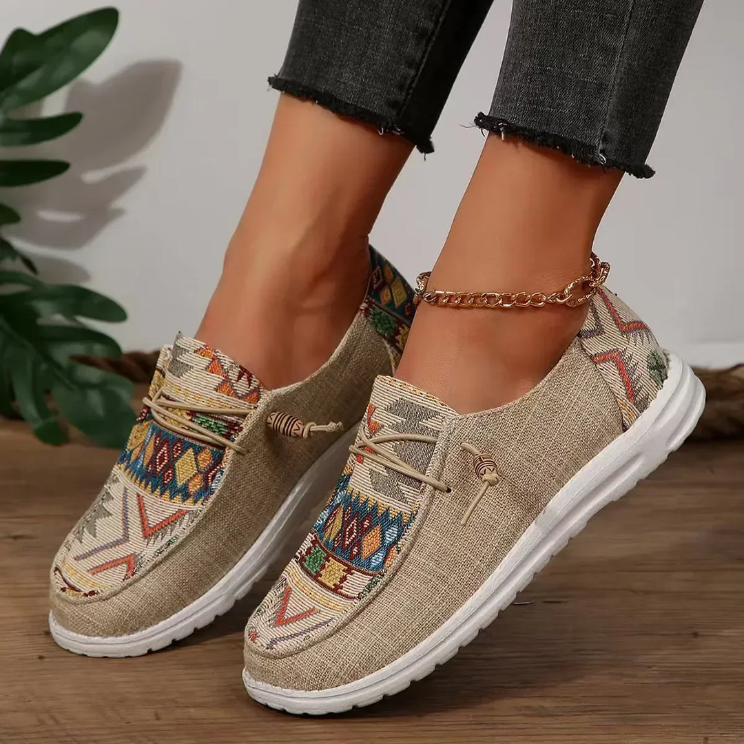 Zapatos mujer slip-on Belen marrón claro, ultraligeros y confortables para uso diario. Calzado transpirable, pies sensibles.