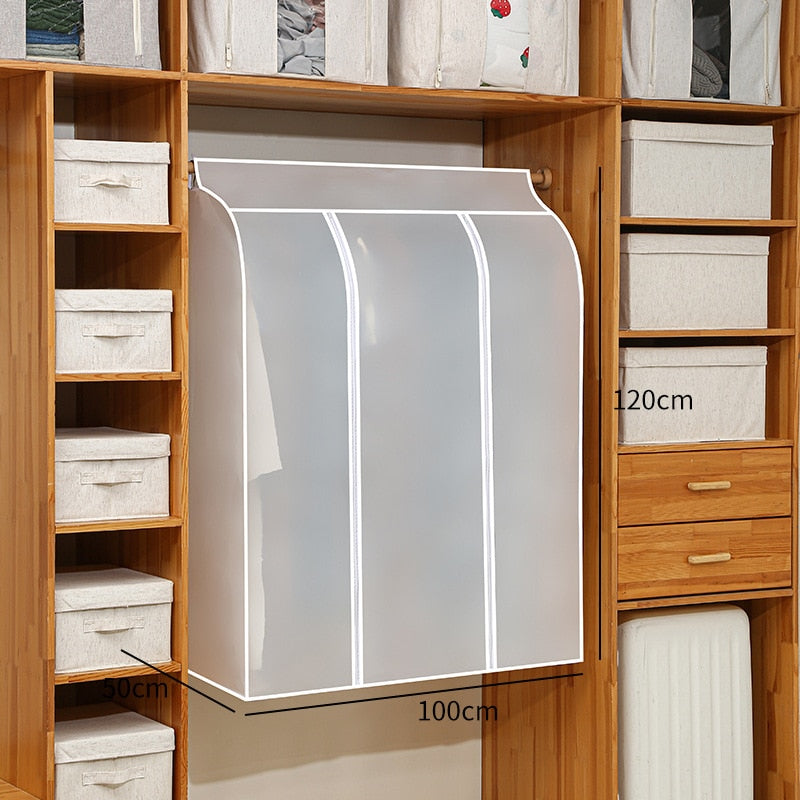 Maximiza el espacio con fundas PEVA transparentes para ropa. Ideal para protección en vestidor y hogar.