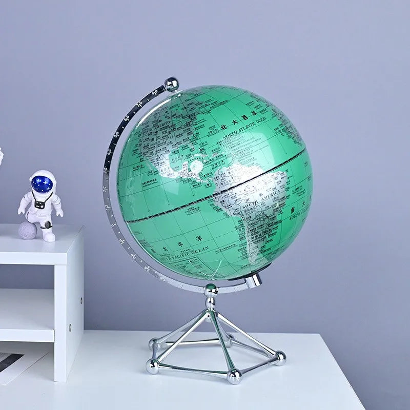 Globo terráqueo LED rotativo en sala de estar moderna, creando un ambiente de iluminación cálido.