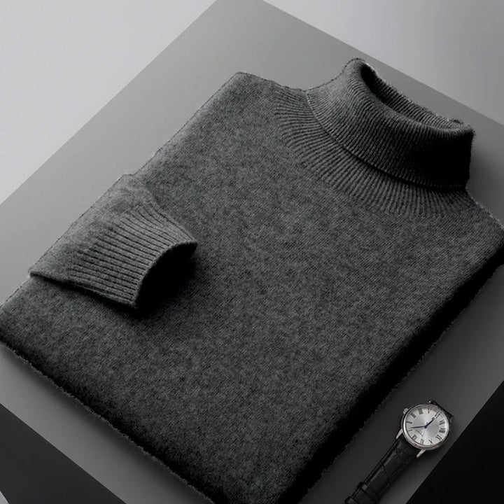 Suéter ligero de hombre con cuello alto. Versátil, cómodo y elegante para el invierno. Moda duradera.