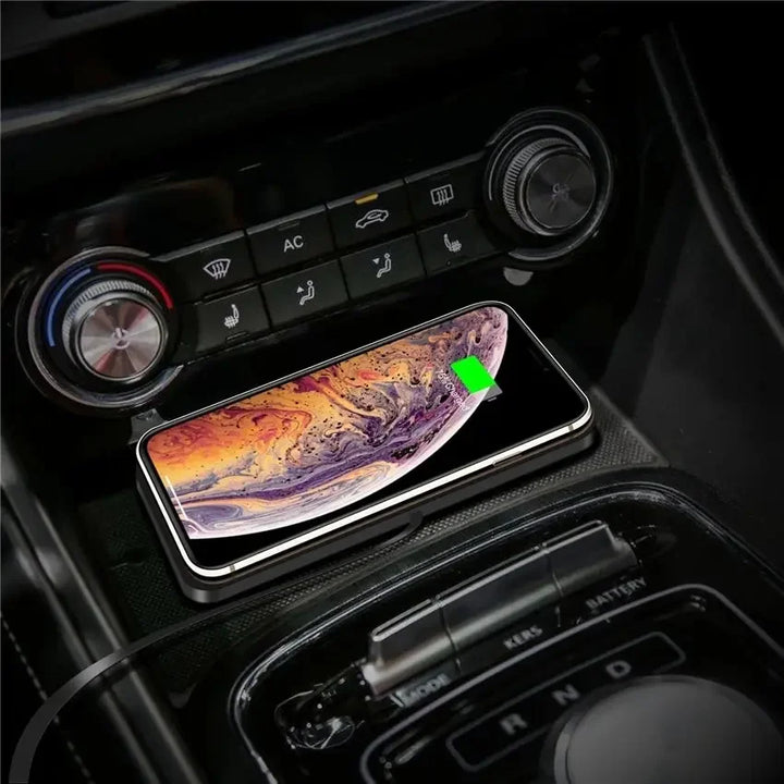 Almohadilla de carga inalámbrica rápida Qi 15W, antideslizante y ultradelgada para smartphones. Carga eficiente.