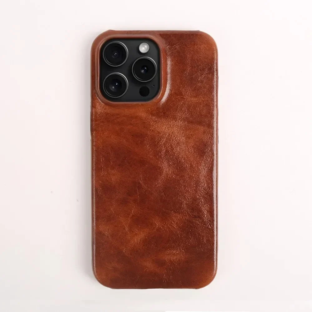 Funda iPhone de cuero artesanal. Genuina, resistente y con un diseño que realza la belleza natural.
