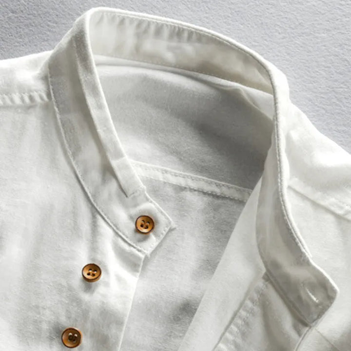 Camisa de hombre estilo japonés con diseño de katana, cómoda y moderna para un look casual elegante.