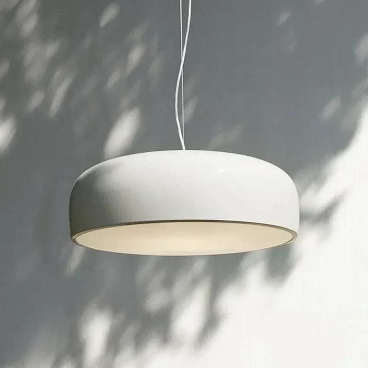Lámpara nórdica de techo LED, diseño redondo en metal y acrílico, ideal para comedor.