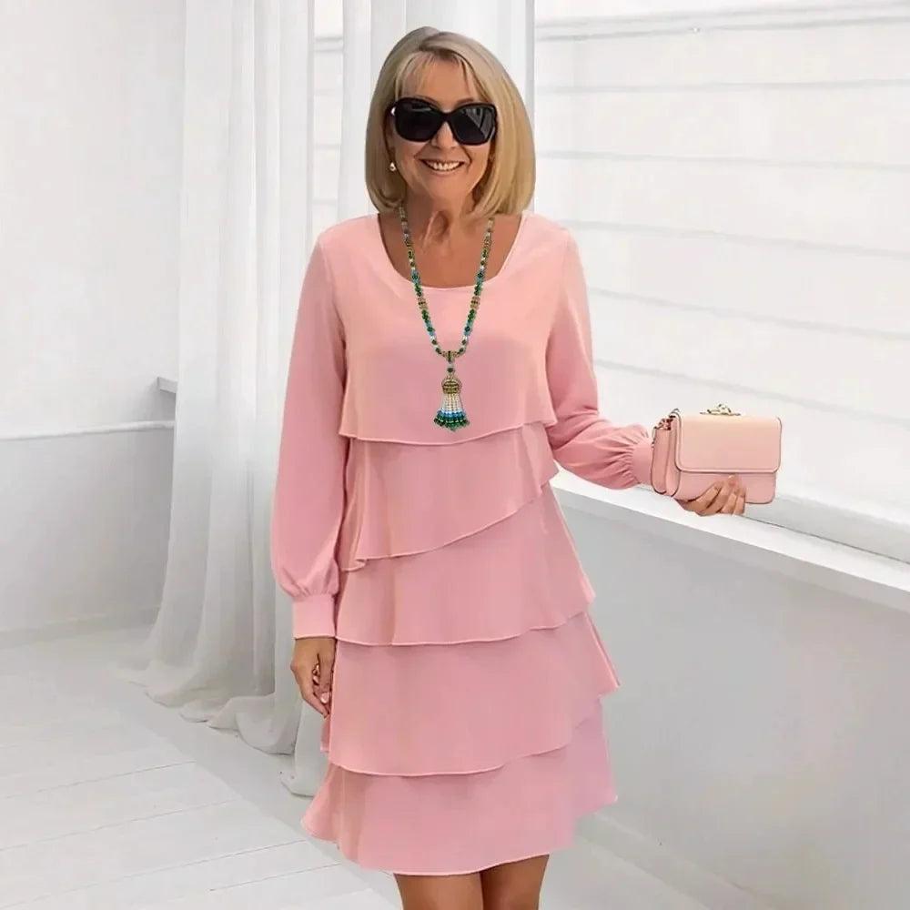 Vestido A-line fluido para mujer con volantes, ideal para un estilo casual chic o fiesta de verano.