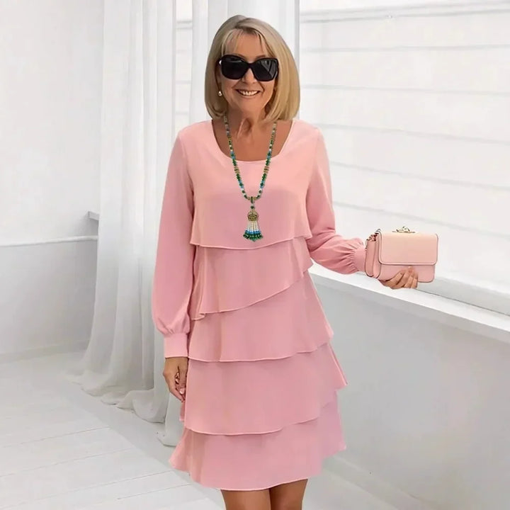 Vestido A-line fluido para mujer con volantes, ideal para un estilo casual chic o fiesta de verano.