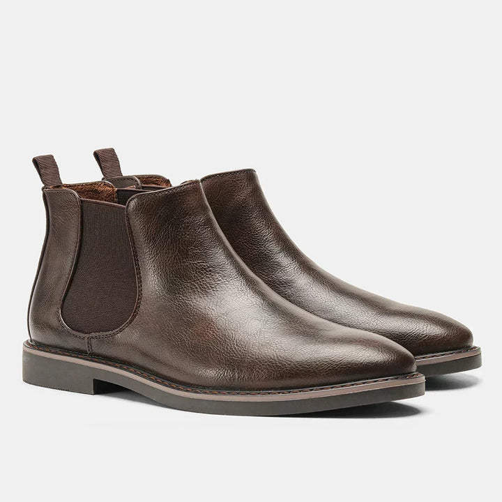 Botas Chelsea para hombre. Estilo clásico que combina con looks de oficina y outfits casuales.