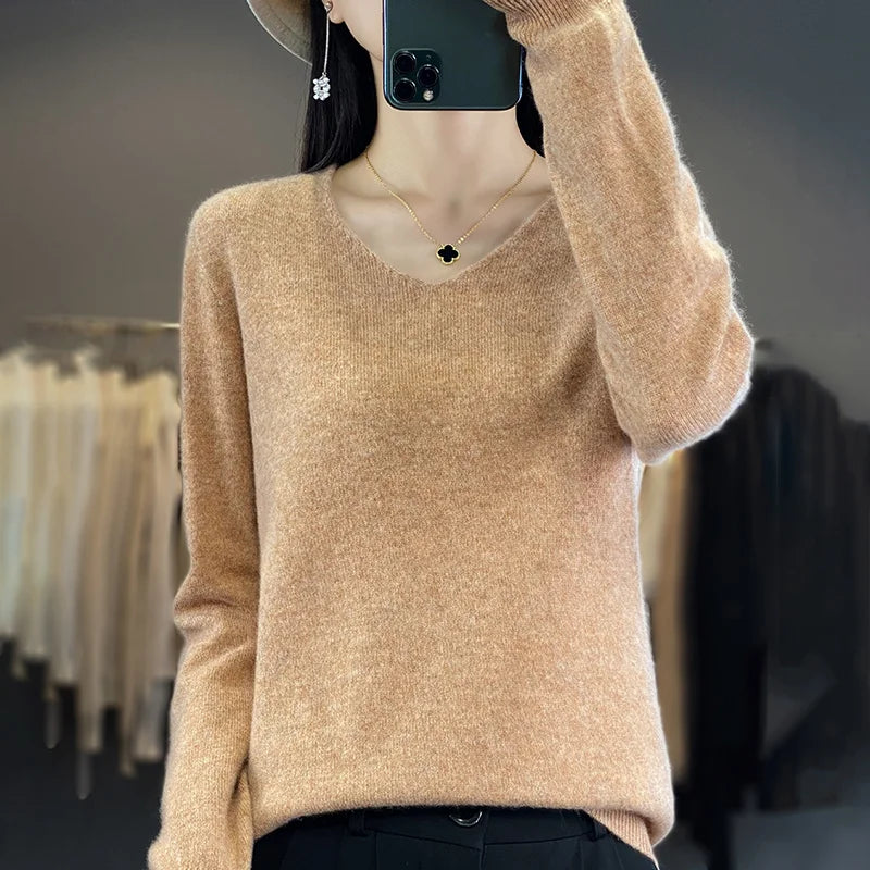 Suéter casual elegante para mujer, cuello V, un must-have en moda femenina.