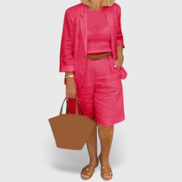 Conjunto elegante de verano para mujer, 2 piezas con shorts y blusa. Moda casual fresca y cómoda.