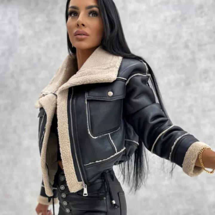 Chaqueta de poliéster para mujer, entallada, con solapas y diseño elegante, ideal para otoño.