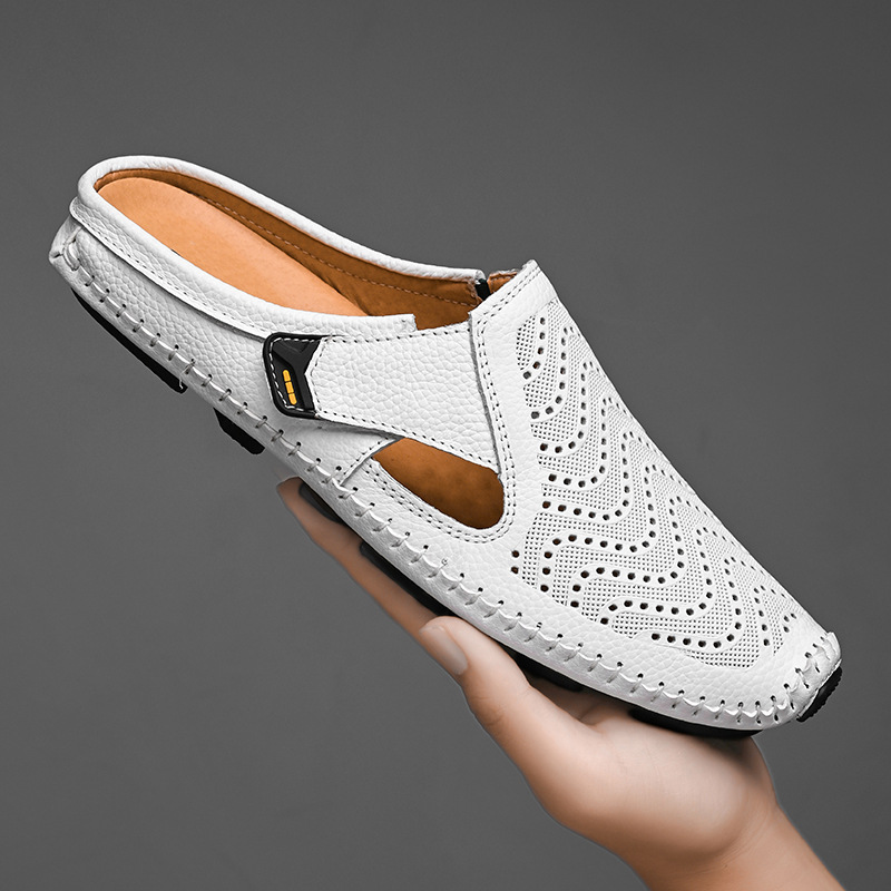 Mules de hombre con laterales abiertos, óptimos para confort diario. Zapatos de verano casuales y frescos.