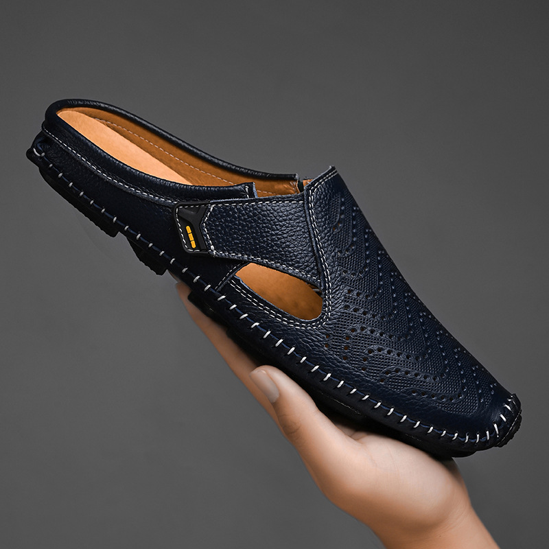 Mules de hombre con laterales abiertos, ideales para confort diario y estilo casual de verano.