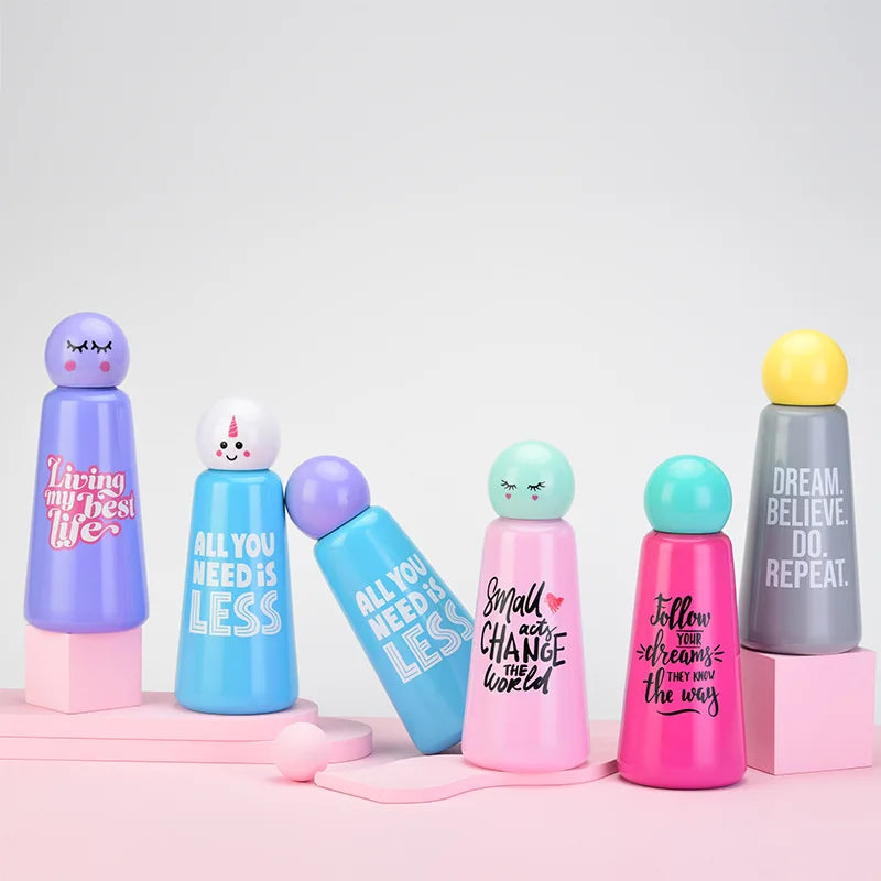 Accesorio de cocina y deporte: botella térmica de acero, diseño bicolor, versátil y práctica.