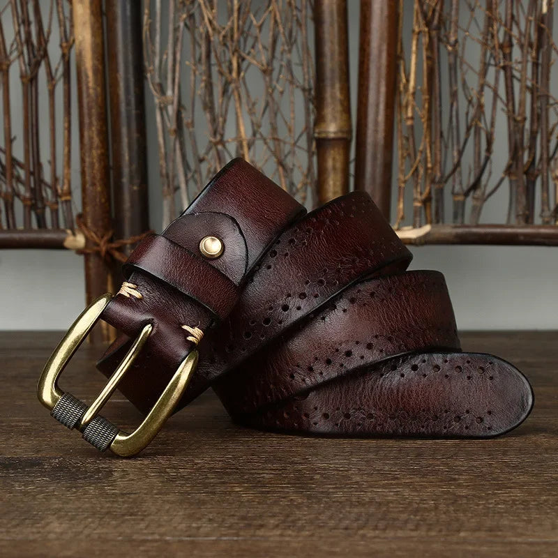 Cinturón de piel vacuno de alta calidad, con diseño perforado y hebilla de aleación para hombre. Duradero.