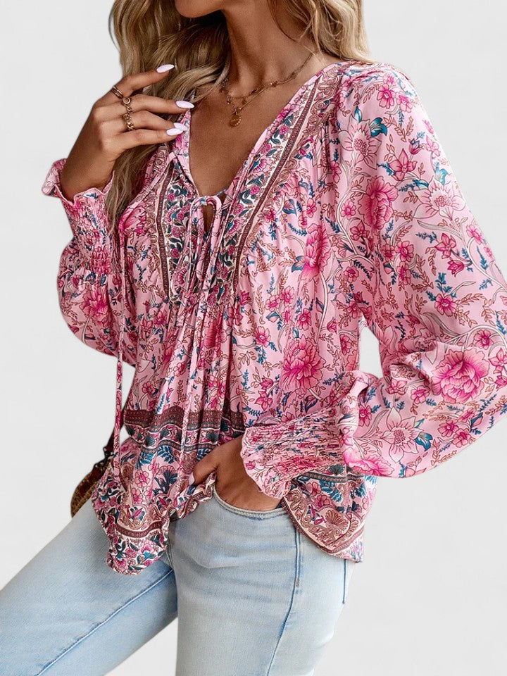 Blusa bohemia floral de mujer con manga larga, perfecta para looks casuales de verano y ropa cómoda.