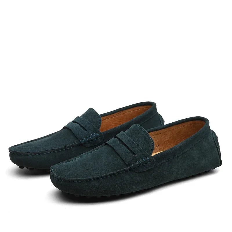 Mocasines de hombre, zapatos de ante versátiles y muy elegantes.