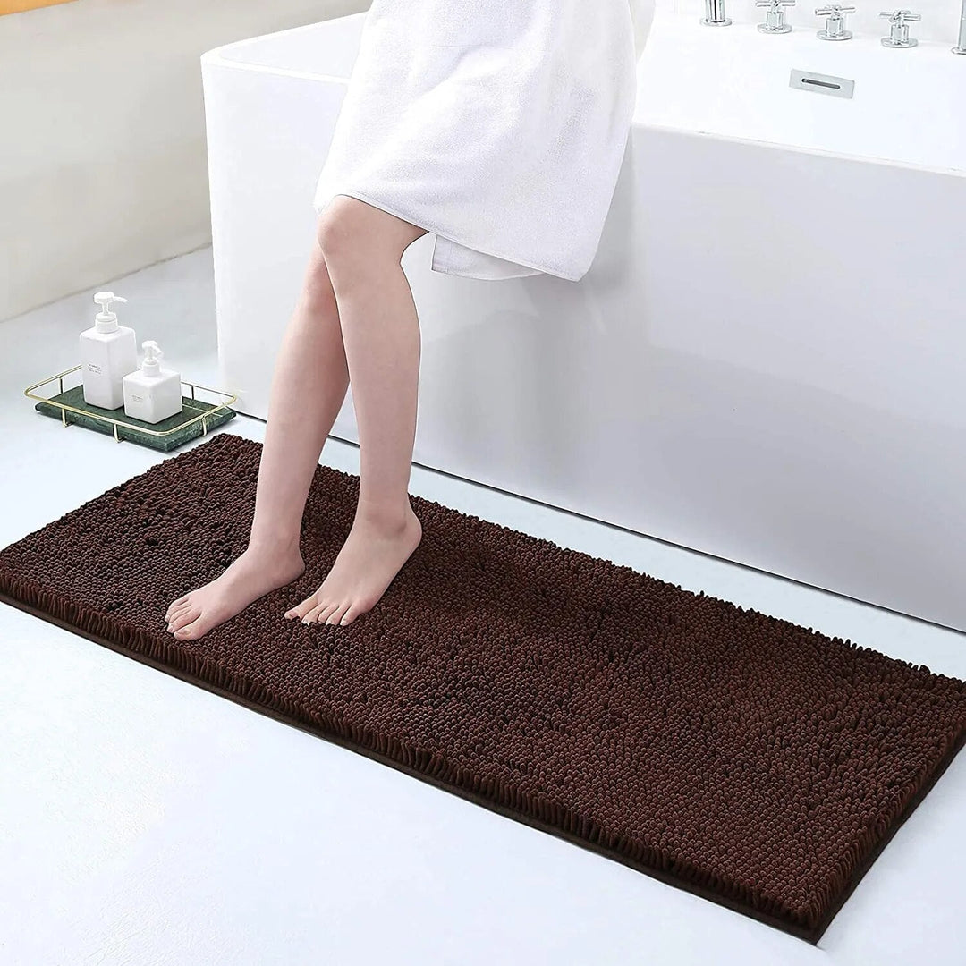 Alfombra de baño de alta calidad, absorbente y antideslizante. Aporta seguridad y confort al hogar.