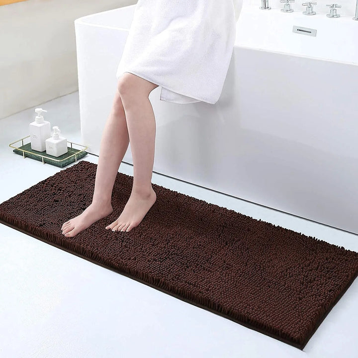 Alfombra de baño de alta calidad, absorbente y antideslizante. Aporta seguridad y confort al hogar.