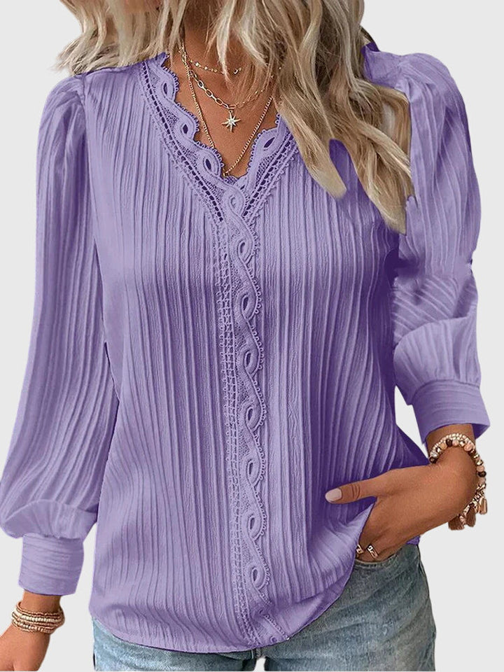 Top de encaje y manga larga para mujer, con cuello V. Perfecto para looks de primavera o verano, ropa femenina de moda.
